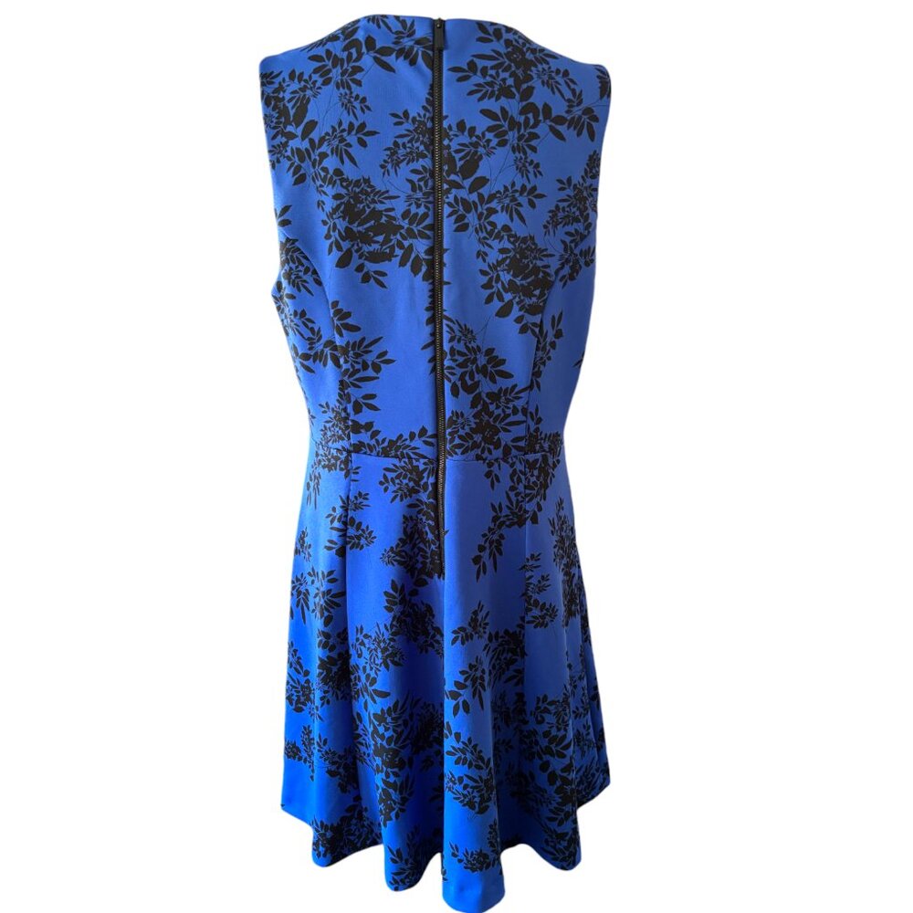 Vince Camuto Women's blue floral sleeveless fit and flare dress sz‎ M - Picture 4 of 11